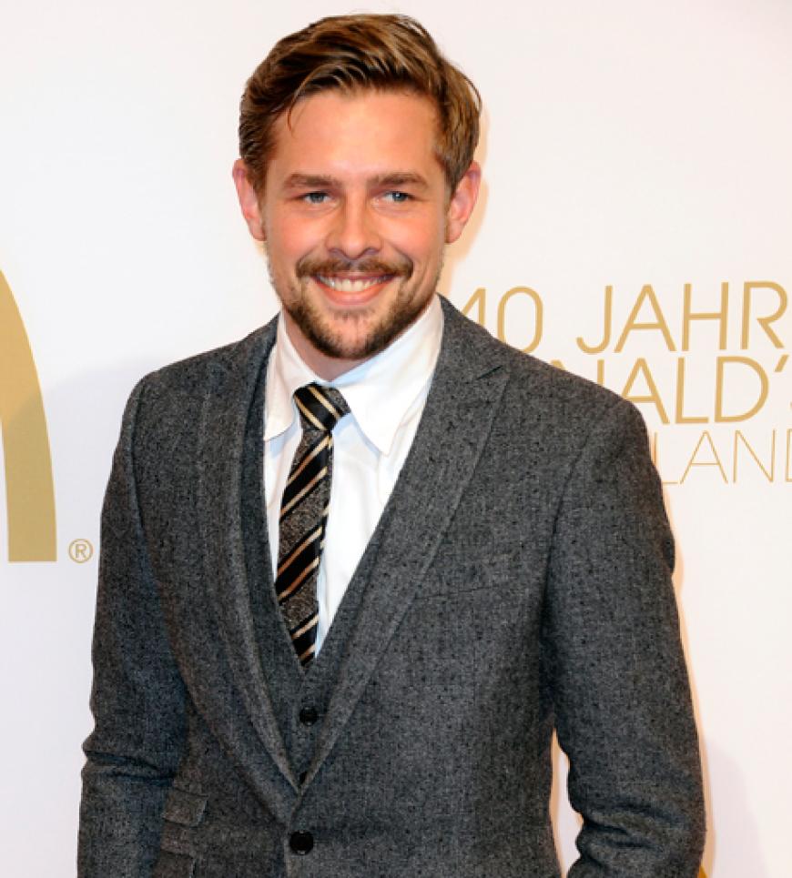 Moderator Klaas Heufer-Umlauf kam auch zum Gratulieren