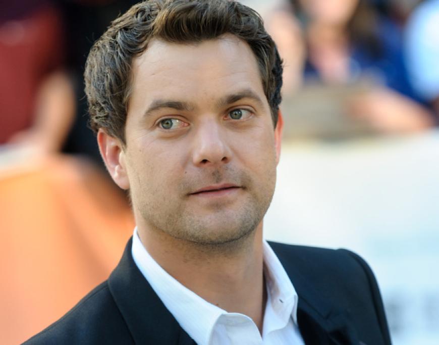 Der Schauspieler ist mit der hübschen Deutschen verlobt