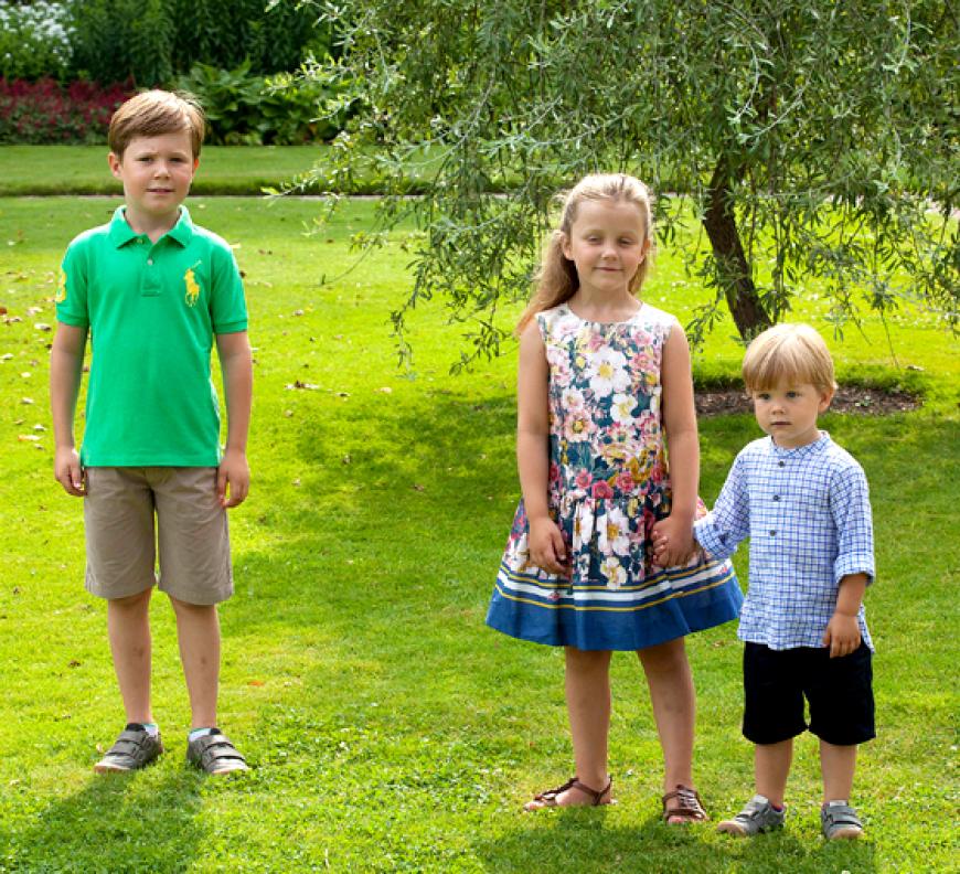 Josephine scheint ein Wildfang zu sein. Ihre Geschwister Prinz Christian, Prinzessin Isabella und Prinz Vincent mussten oft Ausschau nach ihr halten