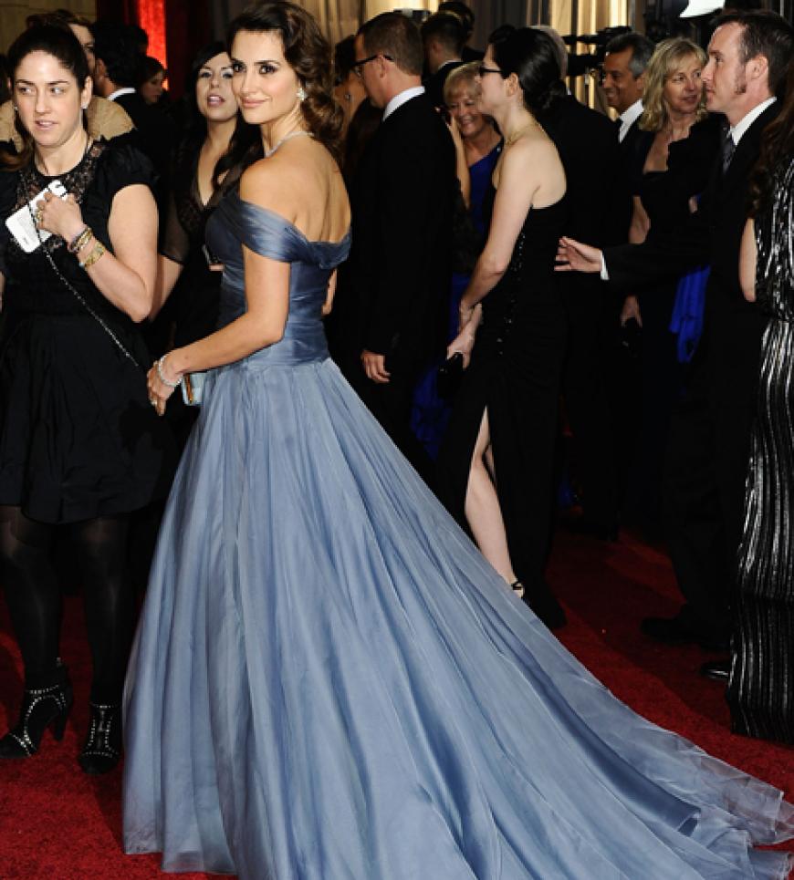 Auch Penelope Cruz sorgte in Armani Privé für einen glamourösen Auftritt