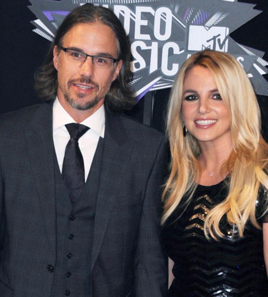 Ob er endlich der Richtige ist? 2009 verliebte sich Britney Spears in ihren Agenten Jason Trawick, seitdem ist das Paar untrennbar. Nun machte er ihr sogar einen Heiratsantrag - vielleicht wird ja im nächsten Jahr schon
