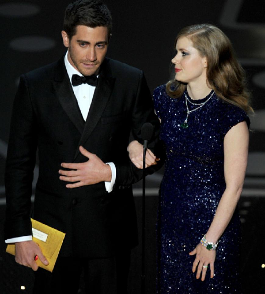 Jake Gyllenhaal und Amy Adams zeichnen den besten Dokumentar-Kurzfilm aus. Der Oscar geht an