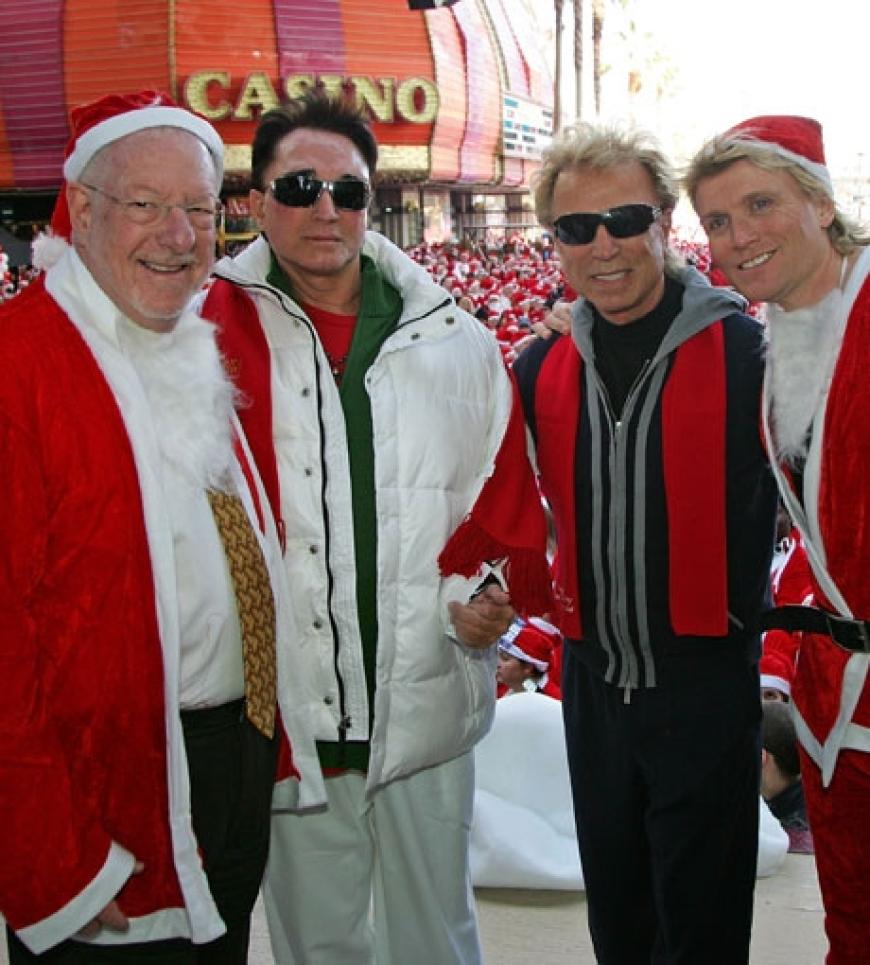 Auch das Magier-Duo Siegfried & Roy, sowie Hans Klock sind in Weihnachtsstimmung
