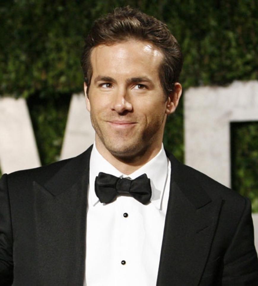 Babyface: Ryan Reynolds eroberte mit seinen dunkelbraunen Rehaugen das Herz von Schauspielerin Scarlett Johansson. Doch das Paar trennte sich - die Scheidung folgte. Ryan ist wieder auf dem Markt!