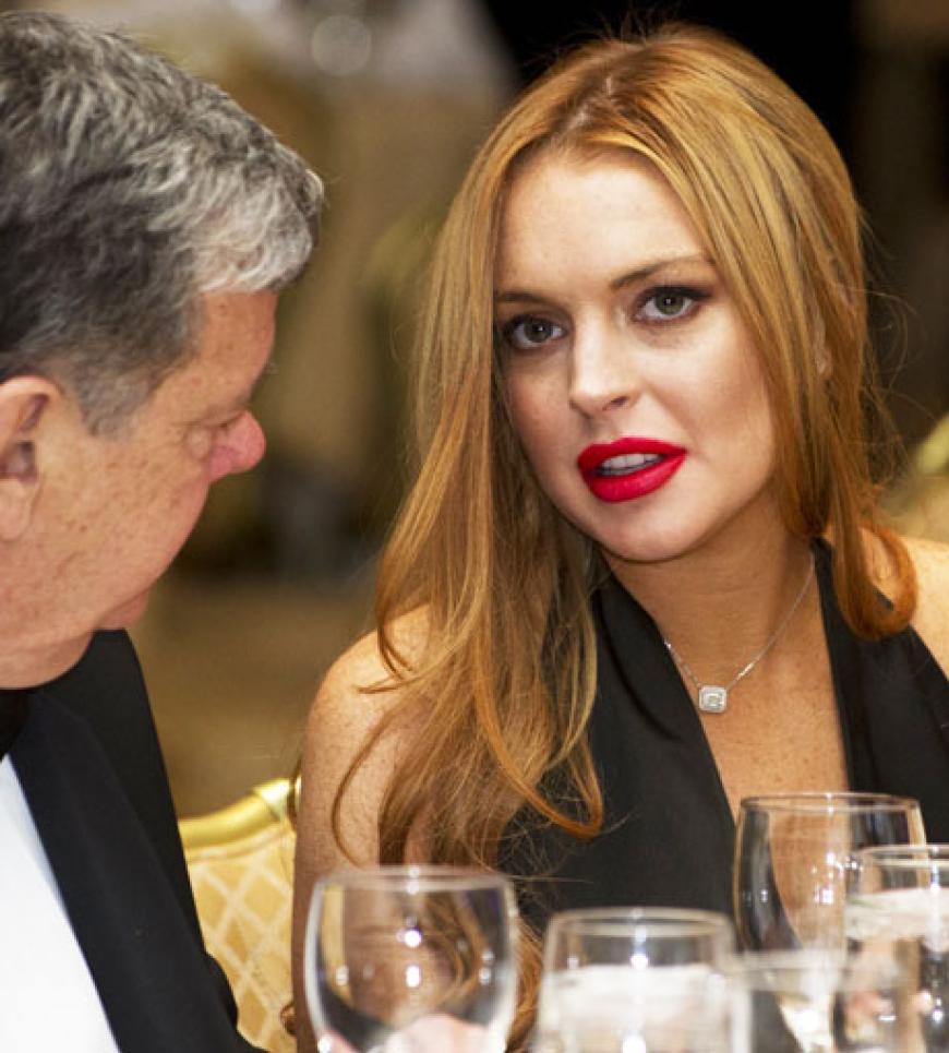 Lindsay Lohan, 26, sucht älteren Herren mit gefülltem Konto. Muss nicht gut aussehen nur gönnerhaft sein...