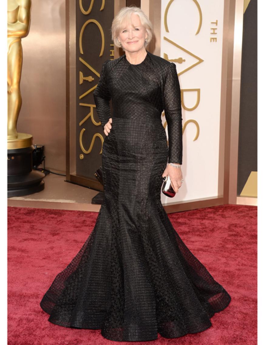 Glenn Close, ganz in schwarz