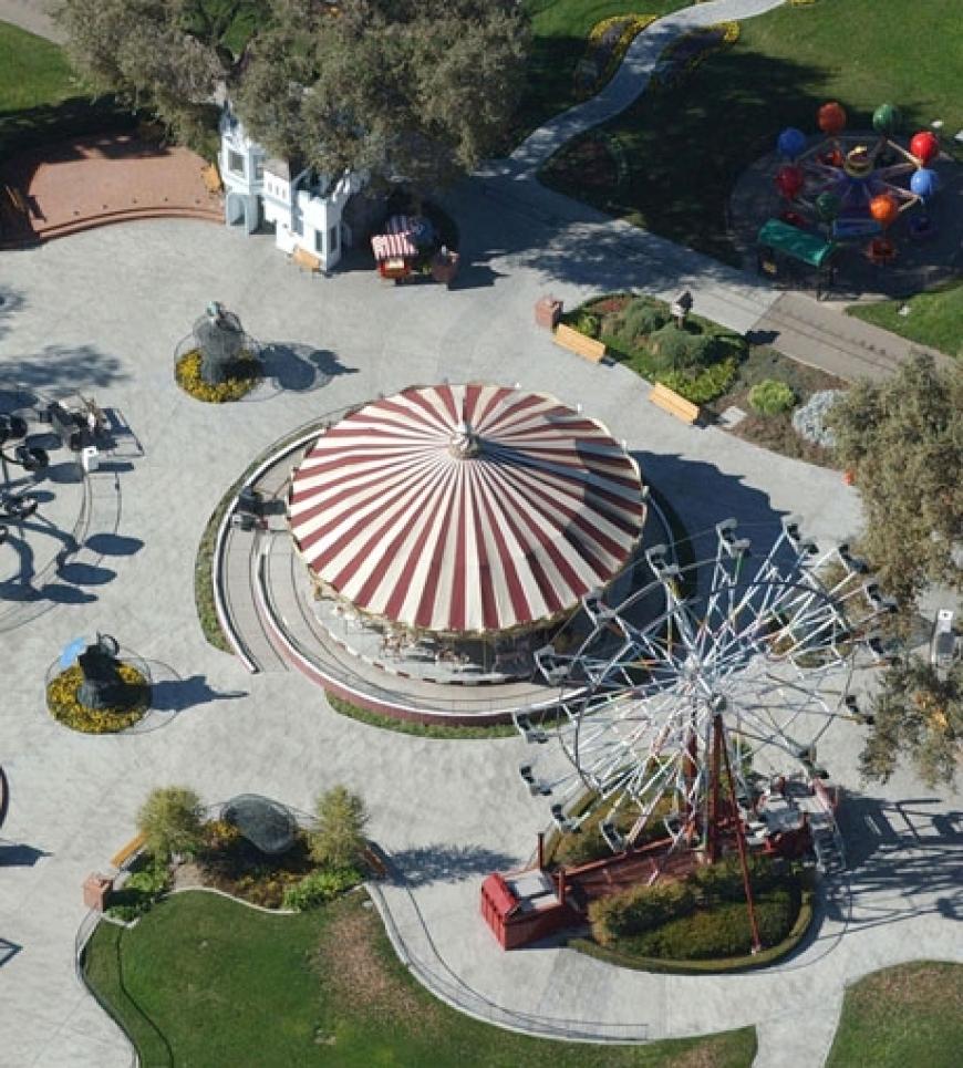 Die Neverland-Ranch war jahrelang Michael Jacksons Wohnsitz. Das ca. 30 Millionen Dollar teure Anwesen wurde mittlerweile verkauft