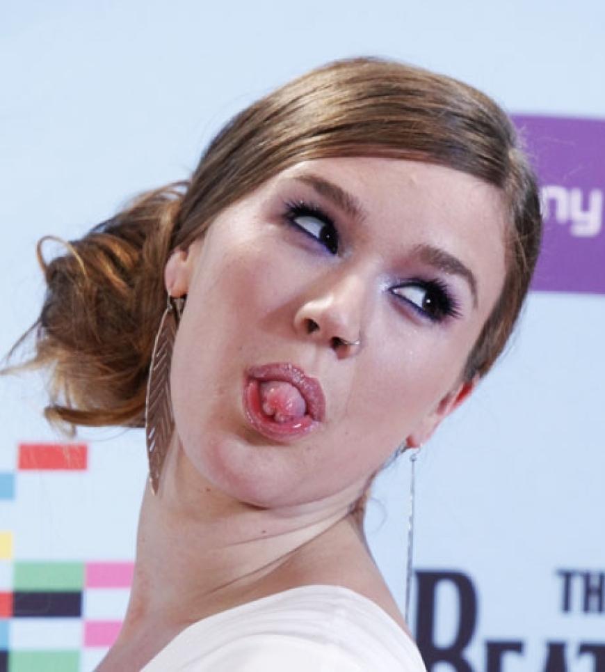 Joss Stone hingegen streckte frech die Zunge raus