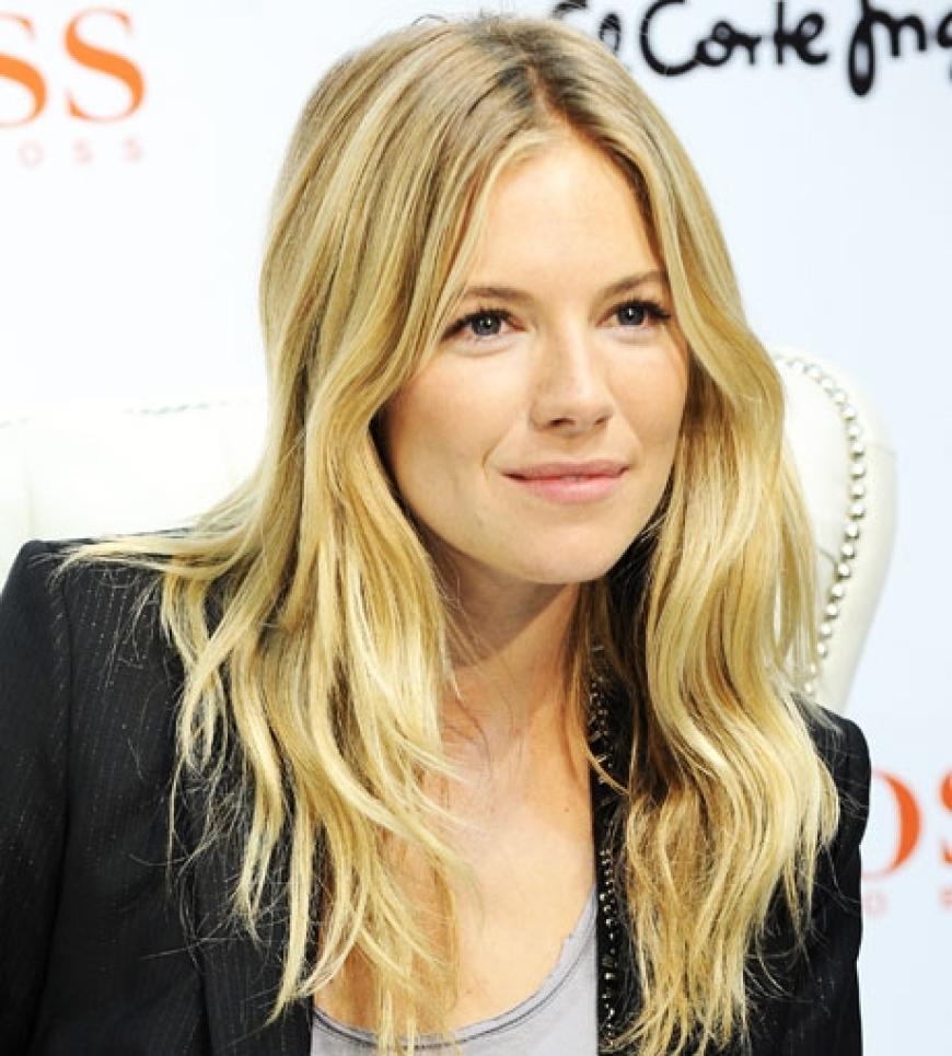 Auch Sienna Miller kennt sich mit Problem-Beziehungen aus. Erst im Mai hatte sie sich von ihrem