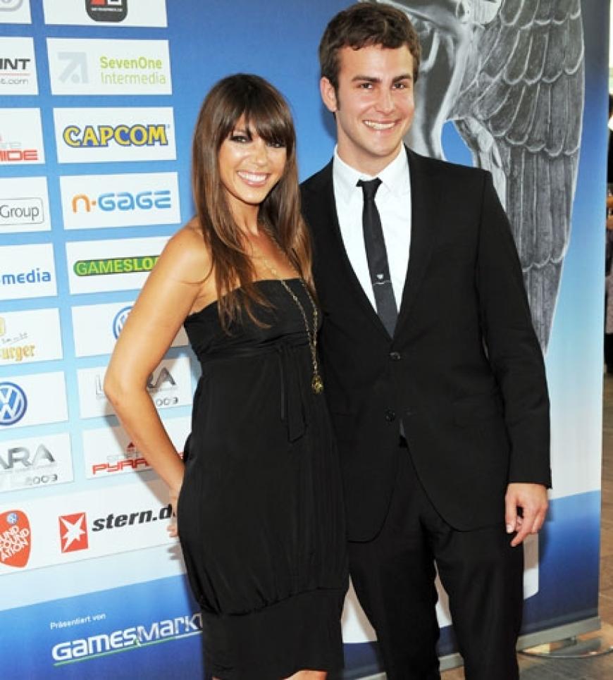 Die Schauspieler Johannes Hauer und Anna Angelina Wolfers