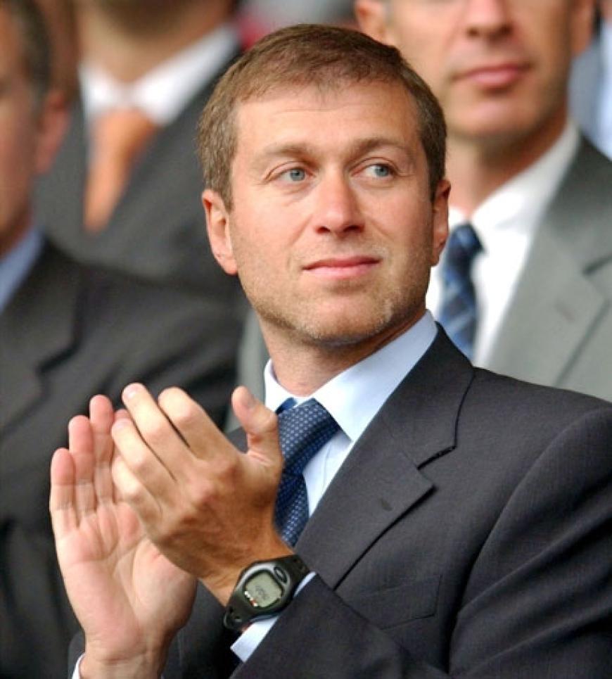Der russische Milliardär und Besitzer des englischen Fußballclubs FC Chelsea, Roman Abramowitsch, ließ sich die Scheidung von seiner damaligen Ehefrau Irina nach Angaben einer Moskauer Tageszeitung 120 Millionen Euro kosten