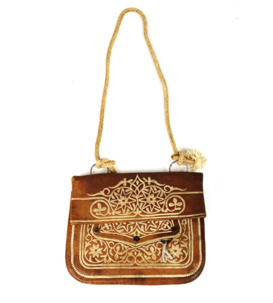 24. Juli 2012: Einzigartig! Jede dieser Taschen ist ein Unikat! Und, beim Kauf dieser Taschen unterstützen wir außerdem ein Hilfsprojekt in Marokko. Ledertasche von Abury, ca. 390 Euro