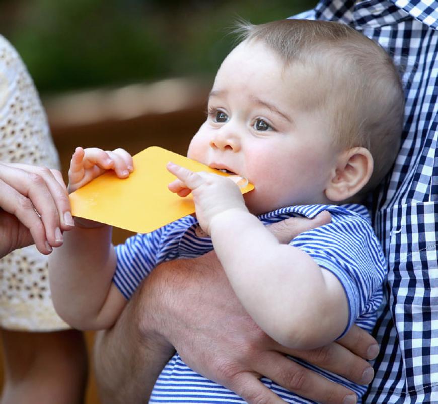 Mjam! Was könntes es Köstlicheres geben als ein gelbes Blatt Papier?