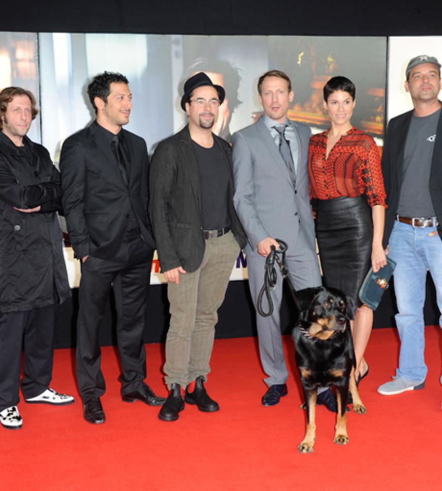 Die ganze Besetzung kam: Oliver Korittke, Fahri Yardim, Jan Josef Liefers, Wotan Wilke Möhring, Hund Bruno, Jasmin Gerat und Marc Rothemund (Regisseur,