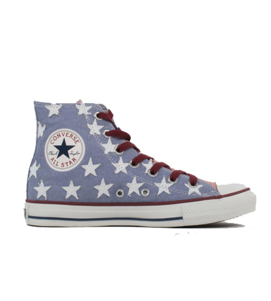 Chucks mit Sternenmuster von Converse, ca. 100 Euro 