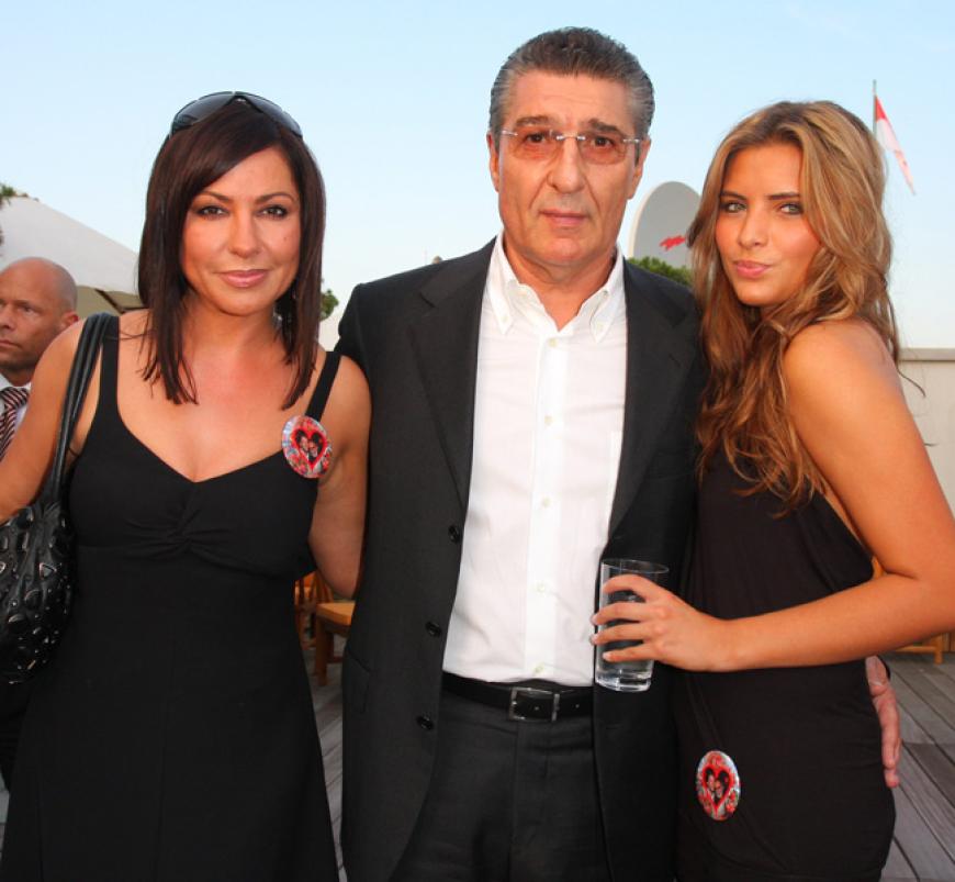 Von 2000 bis Anfang 2009 lebten sie mit Simones Tochter Sophia Thomalla (r.) in Gelsenkirchen zusammen