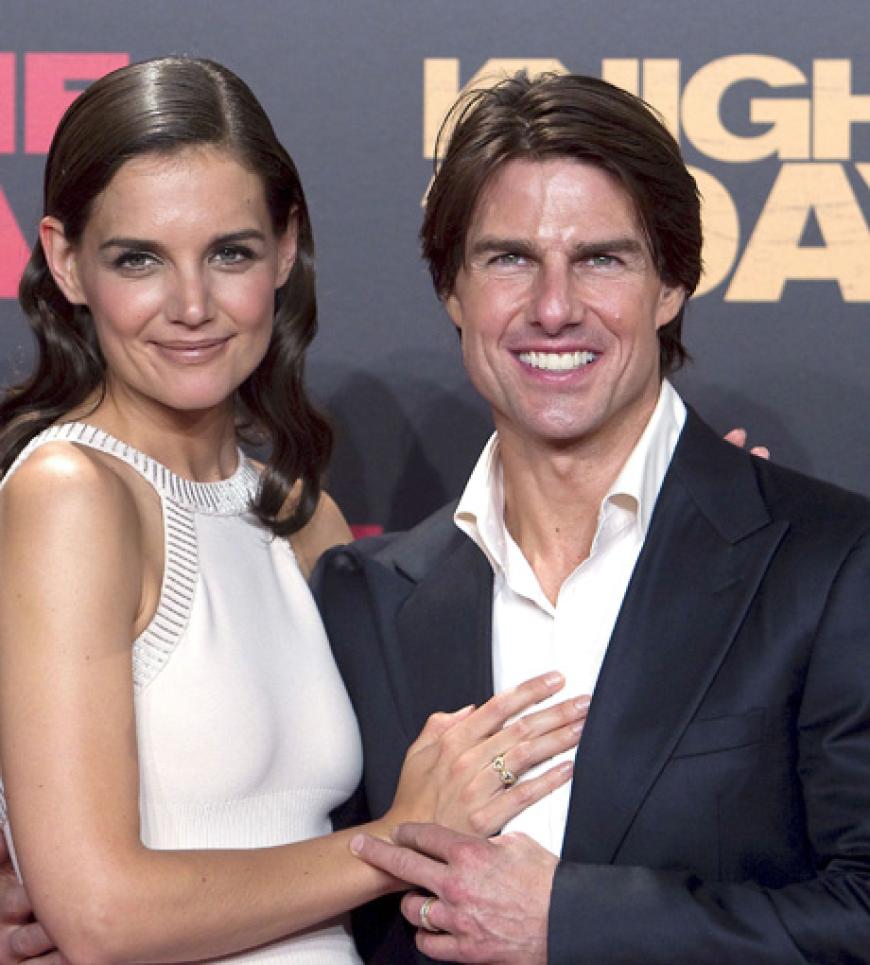 Im Juli wurde bekannt, dass Katie Holmes und Tom Cruise sich getrennt hatten. Nur zwei Monate später folgte dann die Scheidung ohne Rosenkrieg. Die gemeinsame Tochter Suri lebt bei Katie in New York