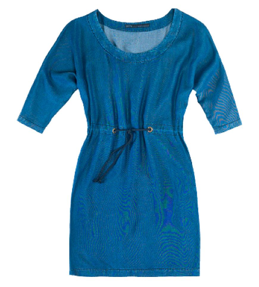 Luftiges Denimkleid mit Tunnelzug von Zara, ca. 30 Euro