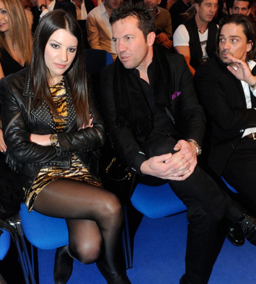 Dieses Bild kommt uns doch irgendwie bekannt vor. Ach ja, vor nicht mal zwei Jahren saß neben Lothar noch seine Ex-Frau Liliana