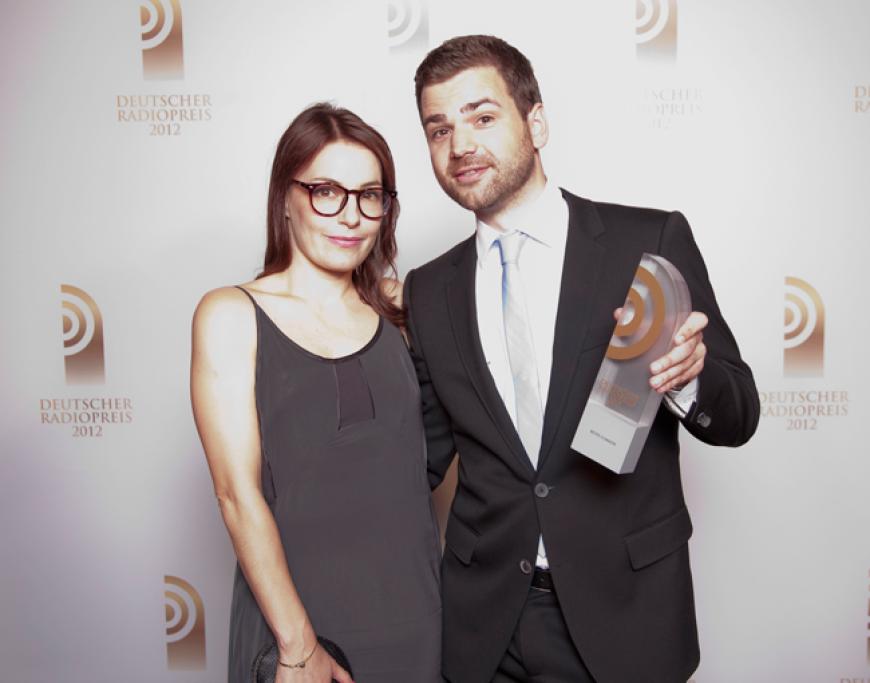 Laudatorin Nicolette Krebitz mit Preisträger Jan Zerbst von Radio FFN´