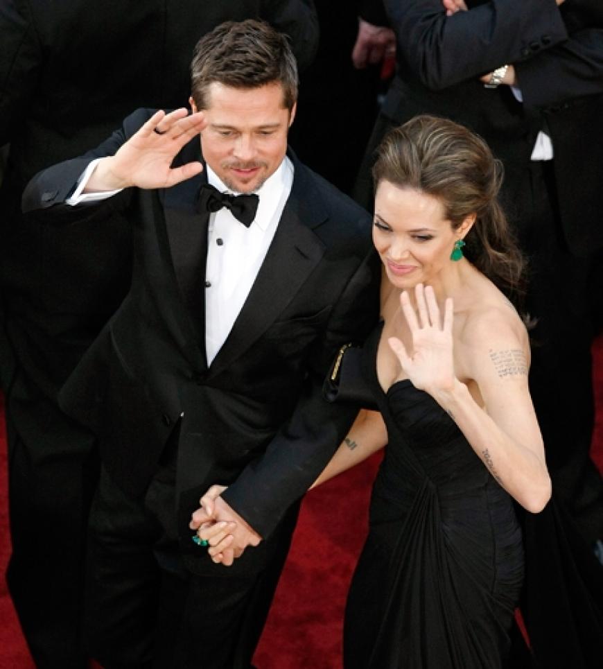 Hollywoods-Traumpaar: Angelina Jolie und Brad Pitt. Die Anwesenheit von Pitts Ex-Frau Jennifer Aniston störte sie nicht