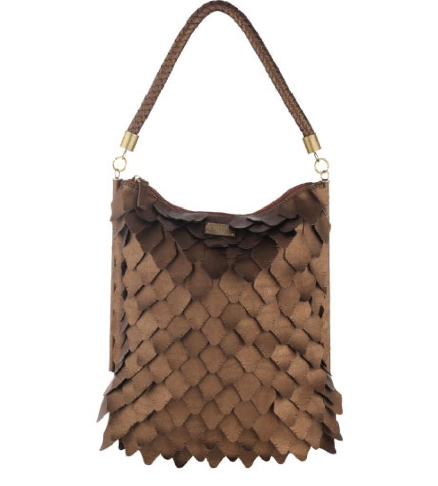 Die Farbpalette: Hellgrau, Granit und ´schimmernde Bronzetöne. GroÃformatige Schultertasche von Fiorelli, ca. 60 Euro