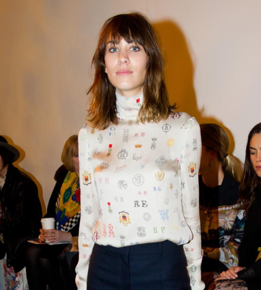 Was Alexa heute trägt, wollen morgen alle haben! Bereits im Februar diesen Jahres trug die Fashion-Vorreiterin ein Top aus der Stella McCartney Fall Resort Collection