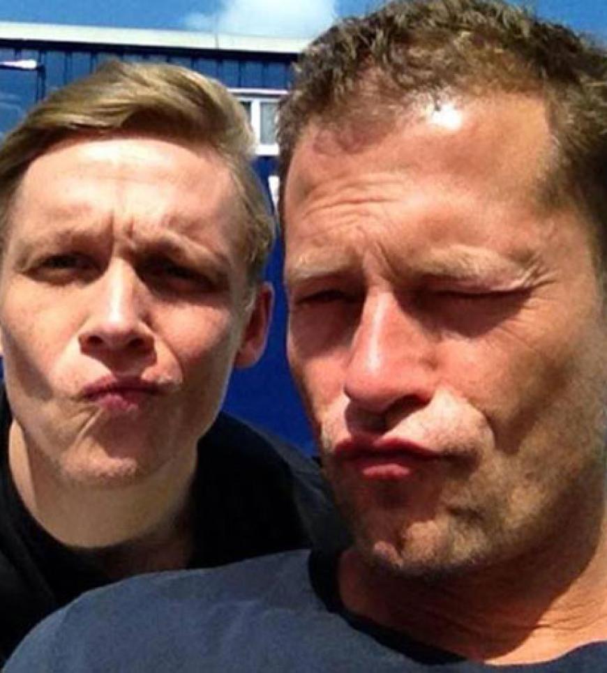 Echte Männerfreundschaft: Nicht nur davor, sondern auch hinter der Kamera verstehen sich Matthias Schweighöfer und Til Schweiger bestens