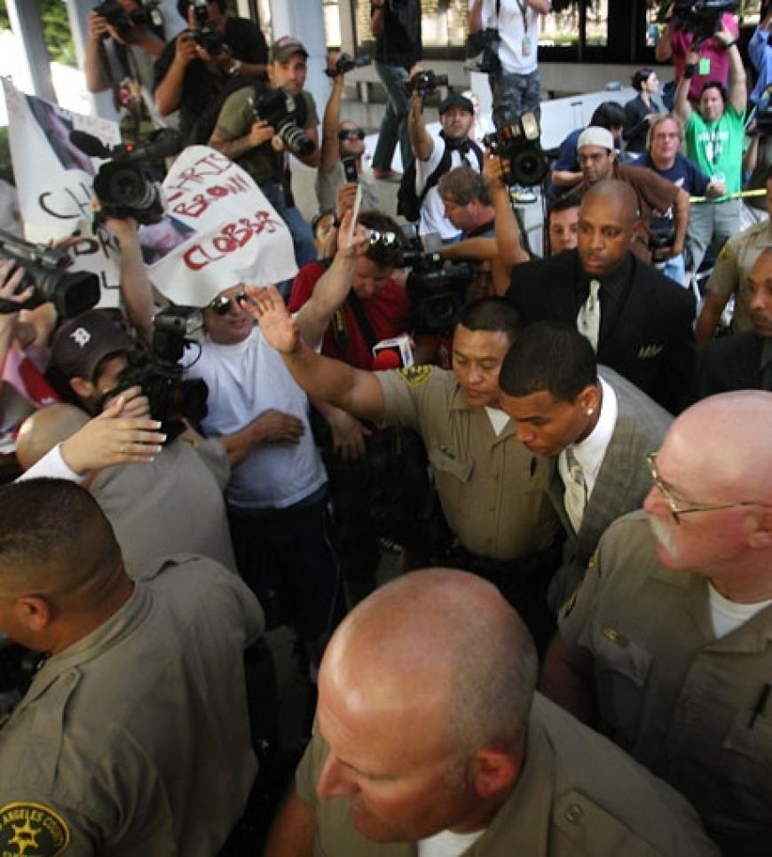 Medienrummel: Chris Brown betritt das Gericht in Los Angeles