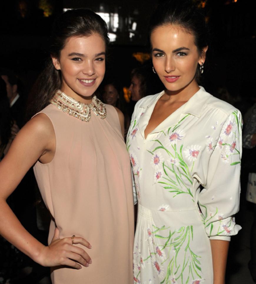 Hailee Steinfeld und Camilla Belle sind zwei aufstrebende Jungschauspielerinnen