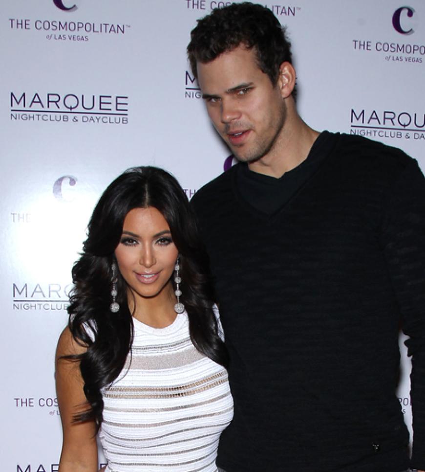 Nach 72 Tagen Ehe ist alles aus: Kim Kardashian und Kris Humphries geben ihre Scheidung bekannt. Um wieviel Geld es dabei geht, ist noch nicht bekannt. Fakt ist: Beide besitzen ein Millionenvermögen. Andere Stars mussten bei ihrer Scheidung schon richtig tief in die Tasche greifen. Die teuersten Promi-Scheidungen sehen Sie hier!