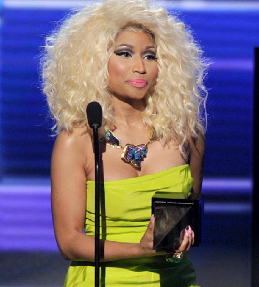 ... dann durfte Nicki Minaj sogar Preise abholen: Für die