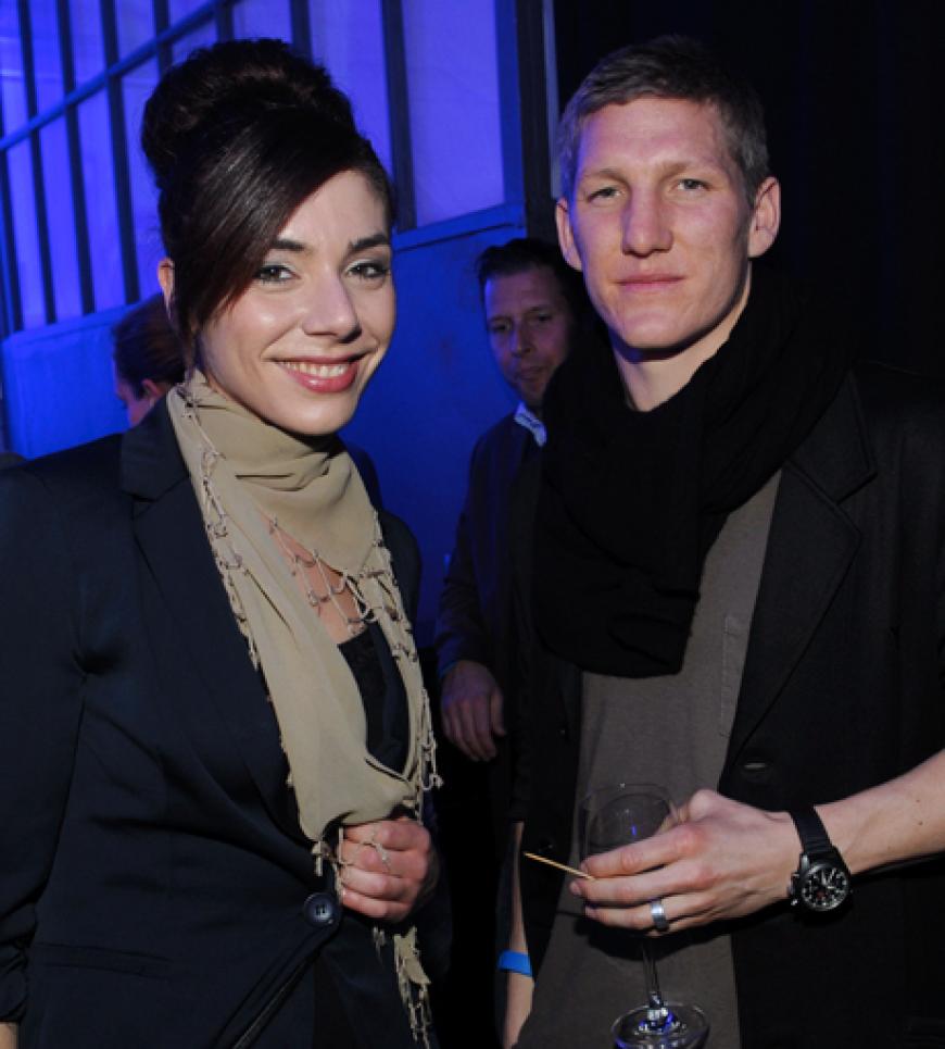Music meets Sports: Sängerin Edita Abdieski und Fußballprofi Bastian Schweinsteiger feierten gemeinsam in der Postgarage an der Hackerbrücke in München