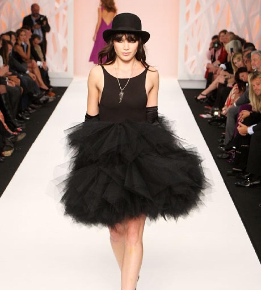 Daisy Lowe