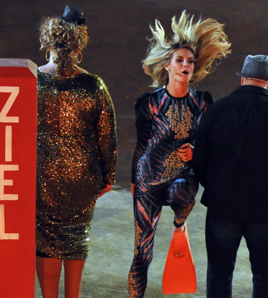 Heidi Klum scherzt rum