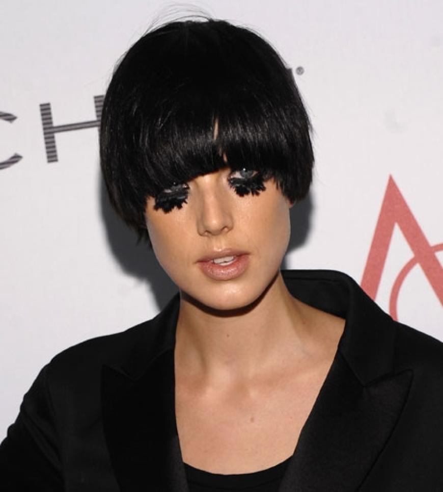 Agyness Deyn präsentiert ihr neues Augen-Make-up