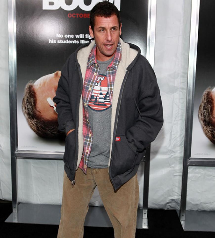 Von Glamour keine Spur. Hollywood-Star Adam Sandler erschien im Schlabberlook