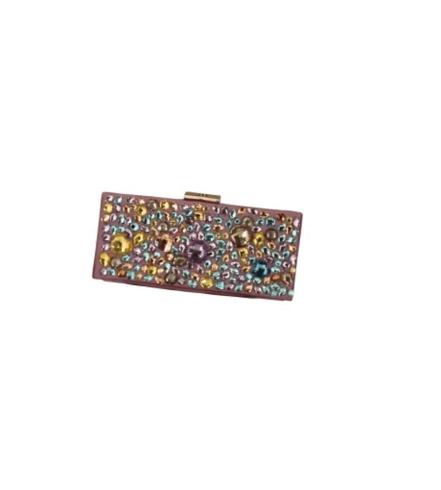 Glitzer: Clutch mit Schmucksteinen von Tosca Blu,
ca. 120 Euro