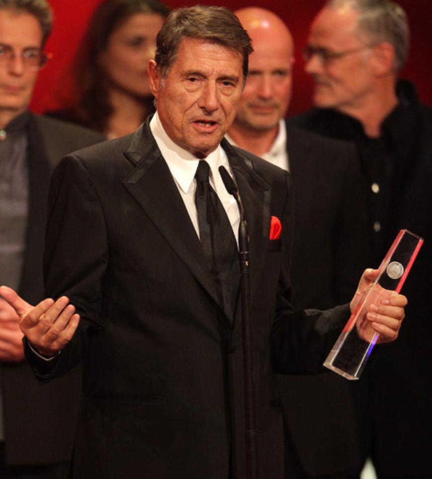 Sänger Udo Jürgens freut sich über die Auszeichnung in der Kategorie