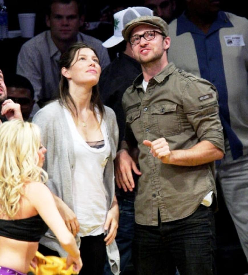 Gemeinsam feuern sie die Lakers an