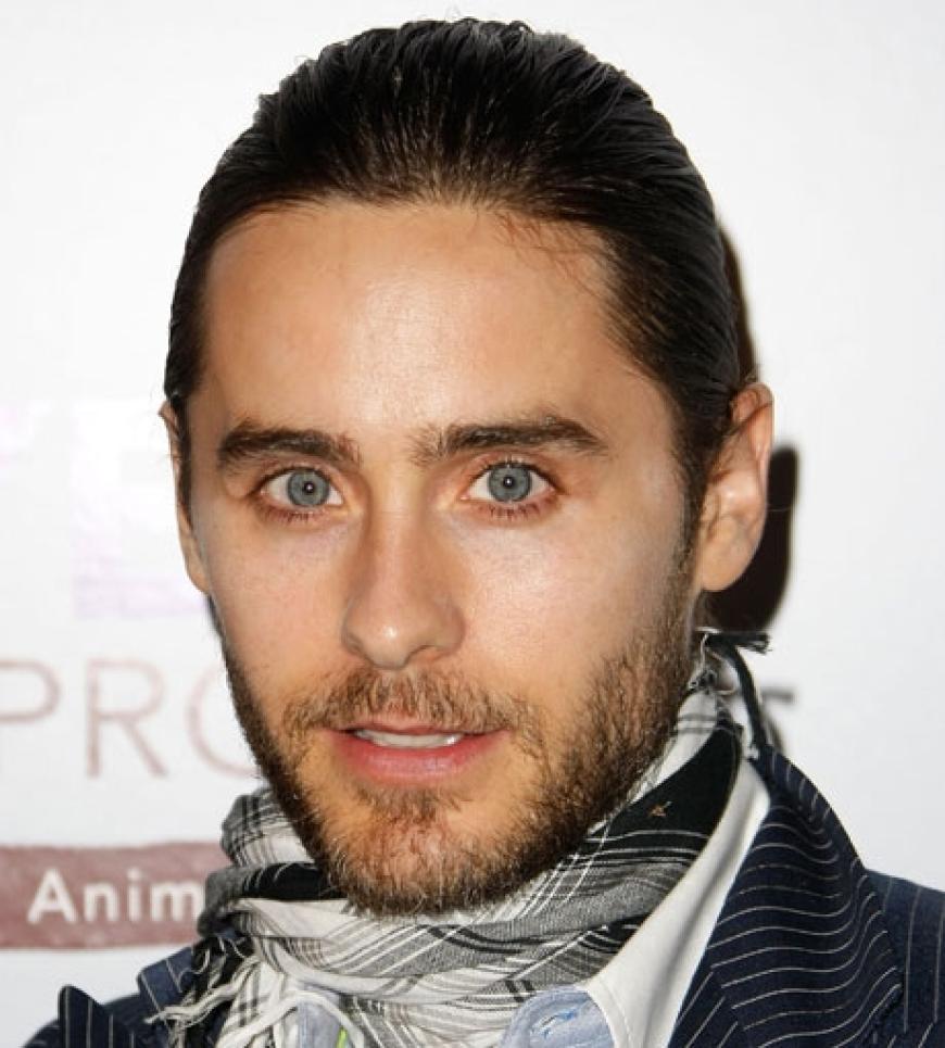 Lange Zeit war es um Hollywood-Star Jared Leto ruhig geworden. Inzwischen erobert statt der Leinwand lieber die Bühne mit seiner Band