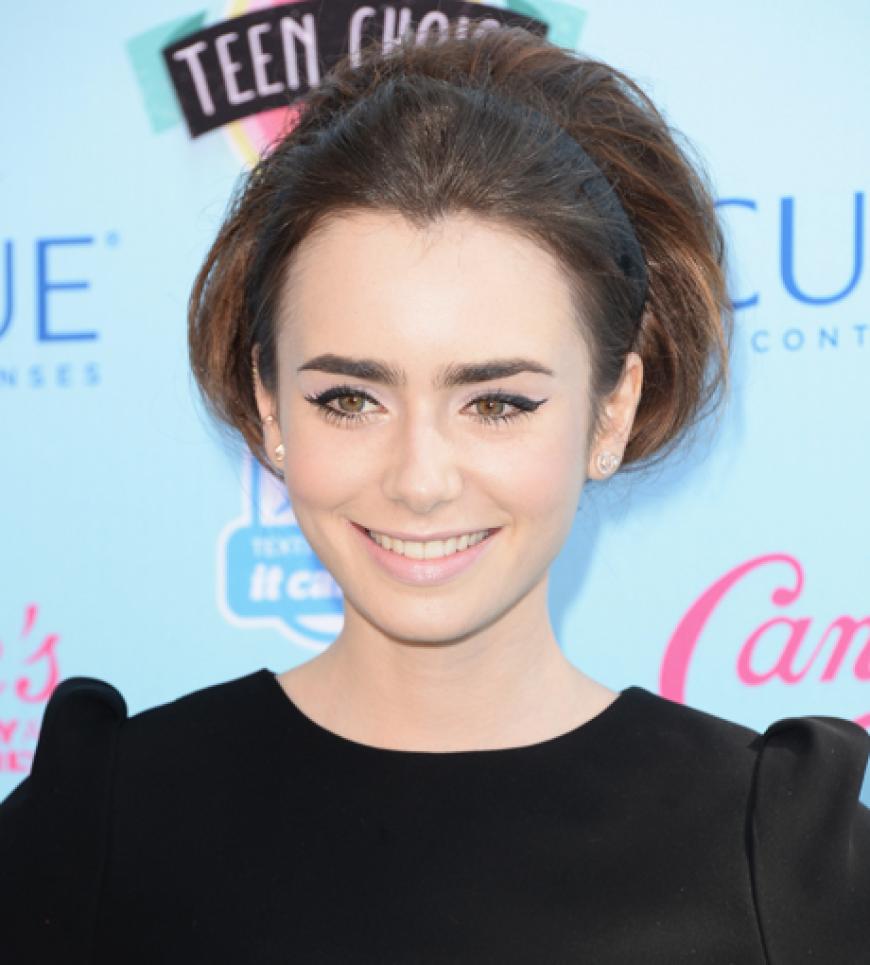 Die vollsten Augenbrauen des Abends gehörten eindeutig der frisch getrennten Lily Collins. Ob sie auf Partnersuche war?
