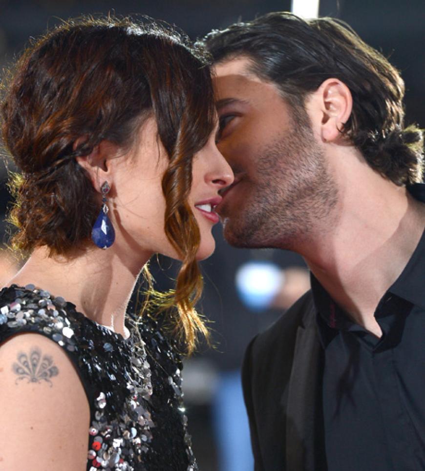 Liebesgeflüster: Schauspielerin und DJane Rumer Willis mit ihrem Freund Jayson Blair