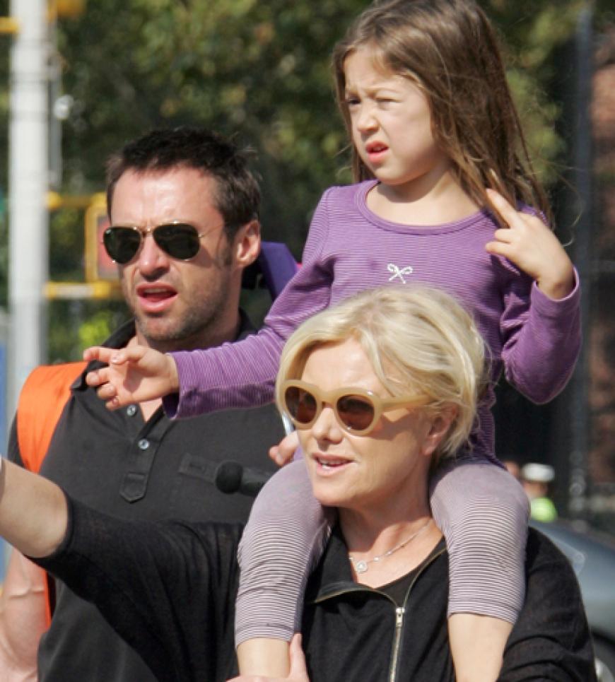 Auch Hugh Jackman ist stolzer Vater von zwei Kindern - die nicht seine eigenen sind: Oscar und Ava