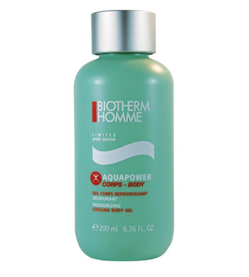 Männer sind ganz heiß auf Multifunktionsprodukte. Das neue Body Gel von Biotherm Homme verspricht Abkühlung. Es verbindet Feuchtigkeitspflege und Deodorant und zieht rasch in die Haut ein. Diese Männerpflege ist nicht nur etwas für hitzige Gemüter. Biotherm Homme Aqua Power Cooling Body Gel, limitiert, 200 ml ca. 25 Euro