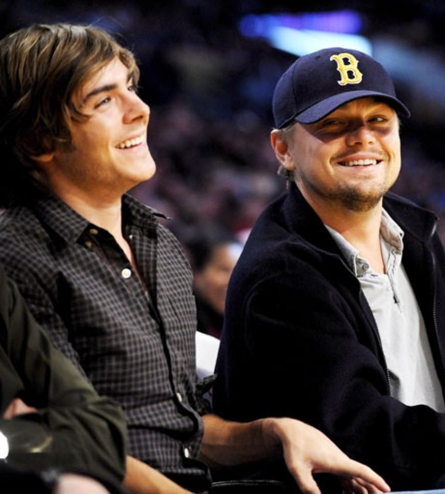 Zac zusammen mit Leonardo DiCaprio beim Basketball