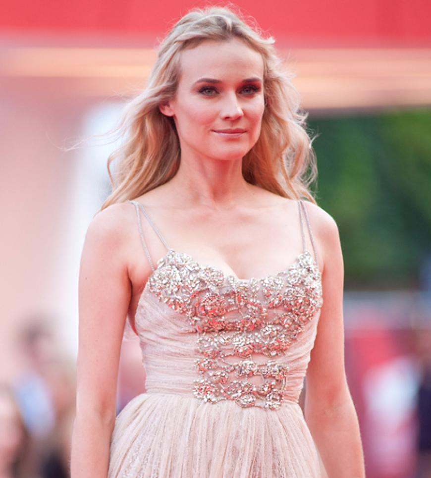 Diane Kruger kam hingegen ohne ihren Freund Joshua Jackson, bezauberte aber in einer traumhaften Robe von Elie Saab