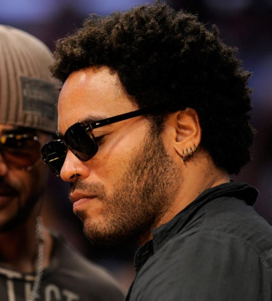 Mr. Cool: Lenny Kravitz nimmt sogar in der Halle seine Brille nicht ab