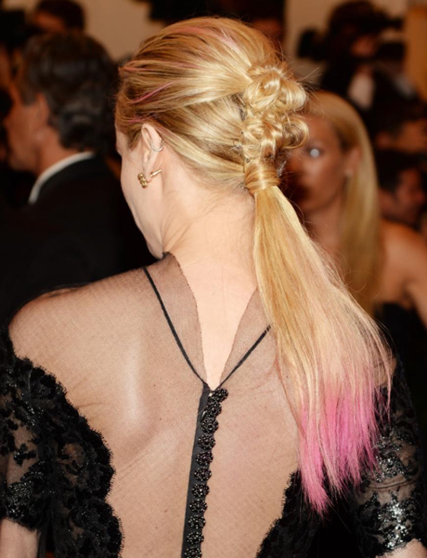 Diane Kruger mit pinken Haarspitzen