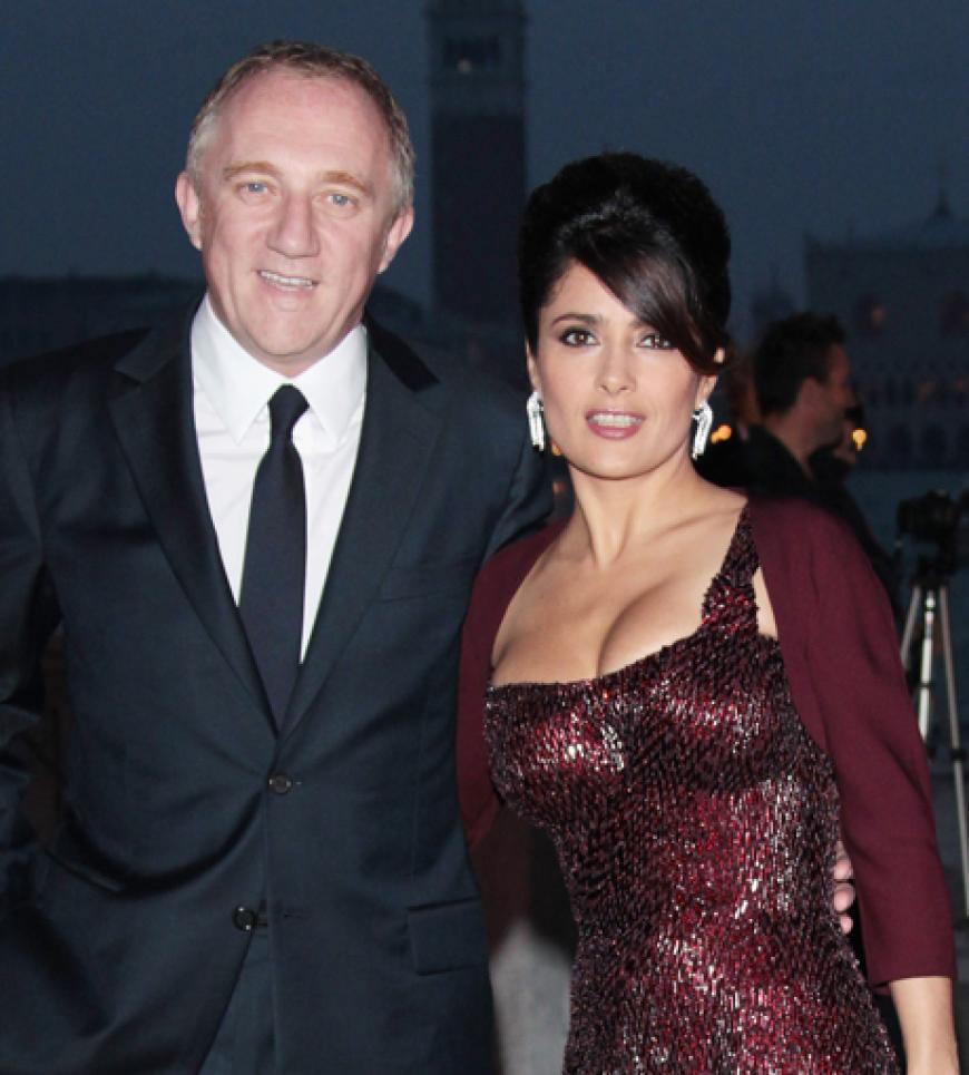 Mit seiner Frau Salma Hayek hat er Töchterchen Valentina